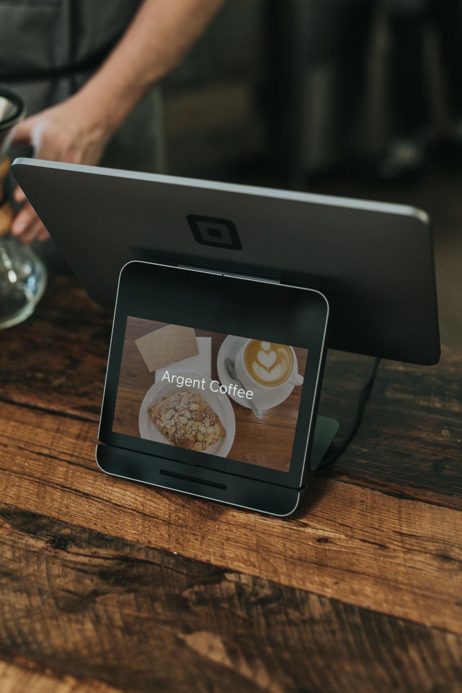 Commercials & Video Advertisements Dundee 3 nathan dumlao R 5bQWAf8p0 unsplash Son Of the Sea Video Production | Creative Video Services UK